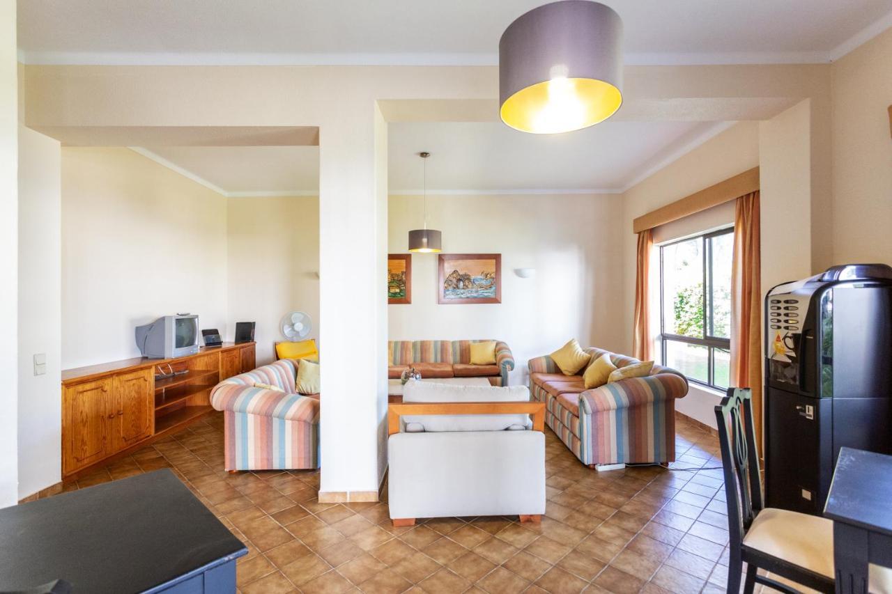 Host Wise - Bright Cozy Flats W Terrace & Pool Διαμέρισμα Quarteira Εξωτερικό φωτογραφία