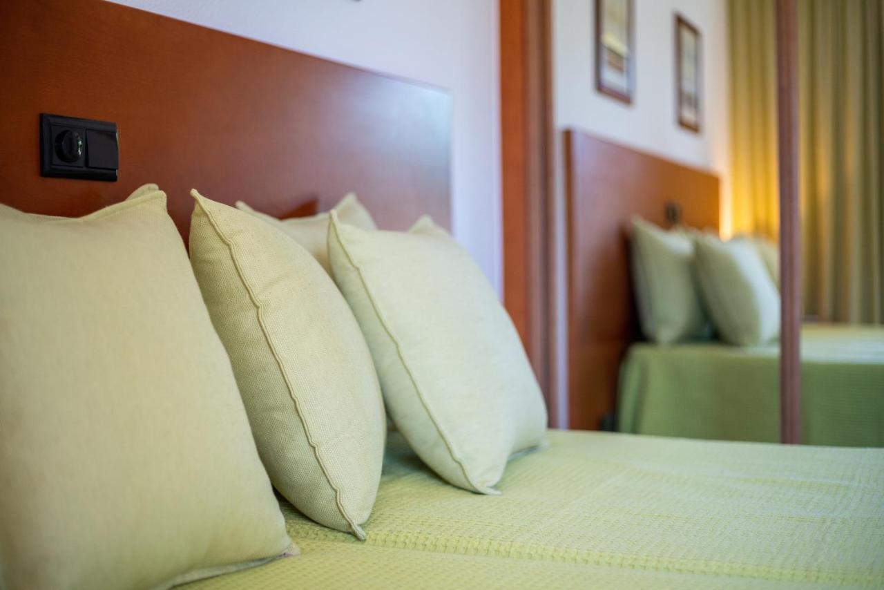 Host Wise - Bright Cozy Flats W Terrace & Pool Διαμέρισμα Quarteira Εξωτερικό φωτογραφία