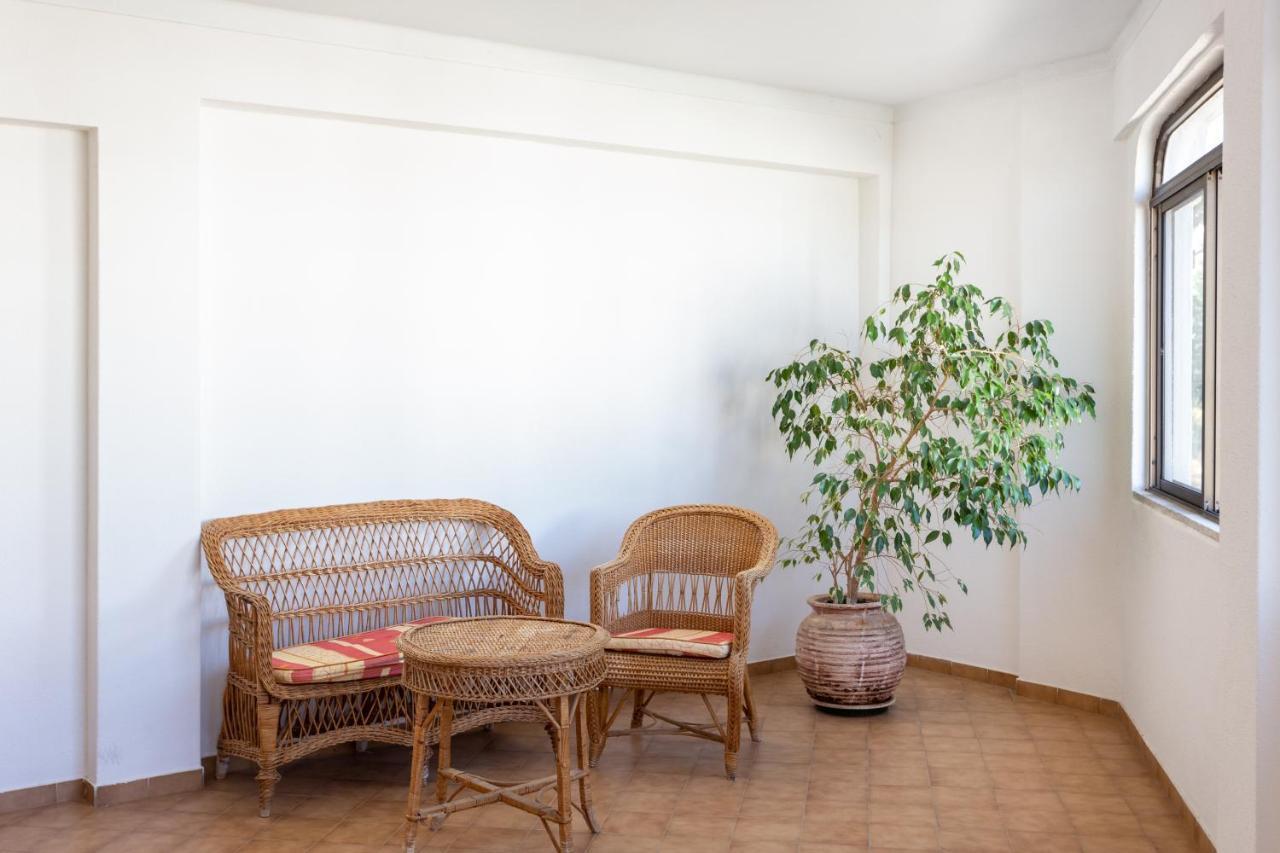 Host Wise - Bright Cozy Flats W Terrace & Pool Διαμέρισμα Quarteira Εξωτερικό φωτογραφία