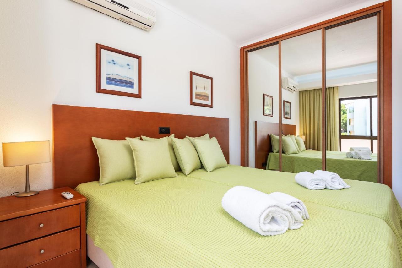 Host Wise - Bright Cozy Flats W Terrace & Pool Διαμέρισμα Quarteira Εξωτερικό φωτογραφία